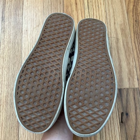 Worn in Vans! - Picture 2 of 4